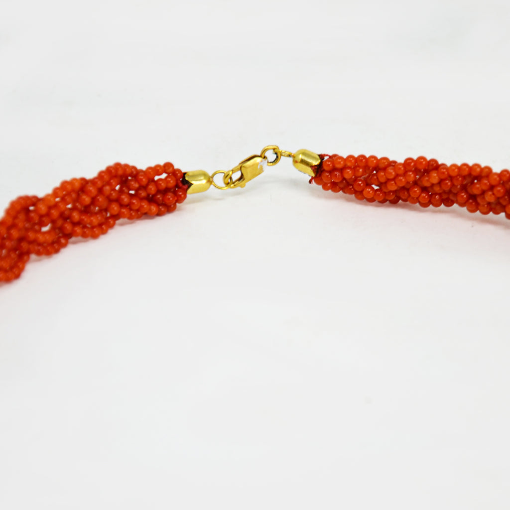 collana in corallo e oro 